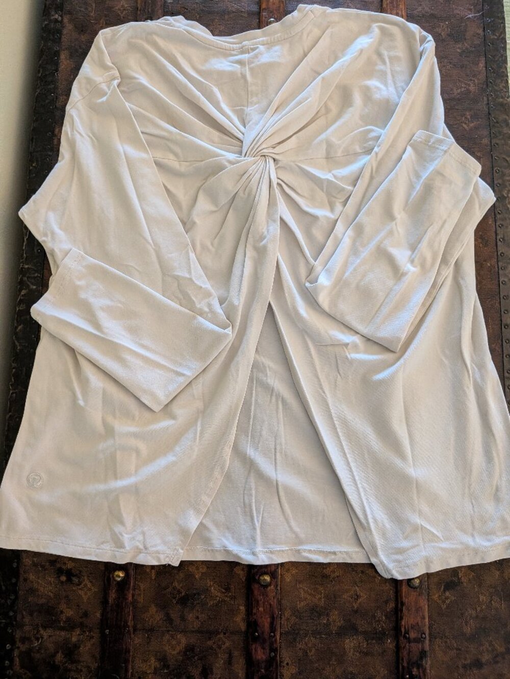 LS Shirt w. Gathered Detail Back